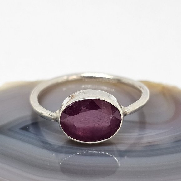 925 Sterling Silver - Natural Ruby Gemstone Ring Size 8.5 - Picture 13 of 14